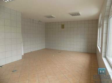 Poslovni prostor / Lokal, Paraćin, izdavanje, 108m2, 300e, id938401