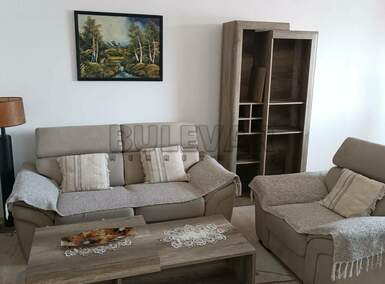 Trosoban stan, Niš, Crveni pevac, izdavanje, 64m2, 350e, id1250039