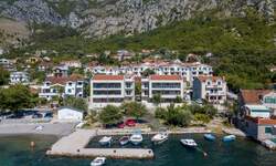 Dvosoban stan, Kotor, prodaja, 80m2, 179000e, id1251716