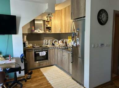 Trosoban stan, Beograd,  	Vojvode Vlahovića, prodaja, 75m2, 130000e, id1253892