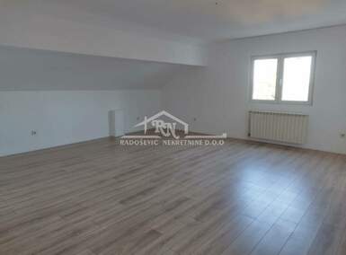 Trosoban stan, Beograd, Petlovo Brdo, prodaja, 61m2, 92000e, id1258282