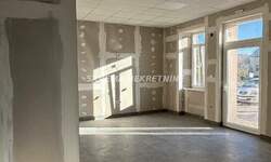 Poslovni prostor / Lokal, Sombor, Kljajićevo, izdavanje, 83m2, 350e, id1264910