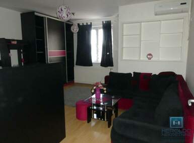 Garsonjera, Jagodina, izdavanje, 29m2, 150e, id780906