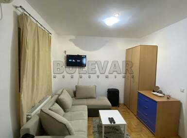 Garsonjera, Niš, Pravni fakultet, izdavanje, 24m2, 270e, id1111338