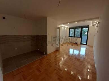 Poslovni prostor / Lokal, Niš, Centar, izdavanje, 66m2, 480e, id795541