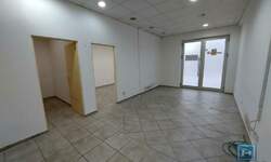 Poslovni prostor / Lokal, Jagodina, izdavanje, 53m2, 350e, id977063