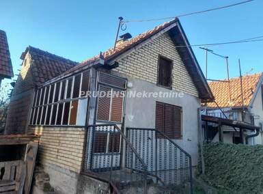 Kuca, Beograd, Surčin (mesto), prodaja, 52m2, 61500e, id1320335