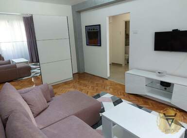 Jednoiposoban stan, Beograd, Palata pravde, izdavanje, 40m2, 850e, id1329760