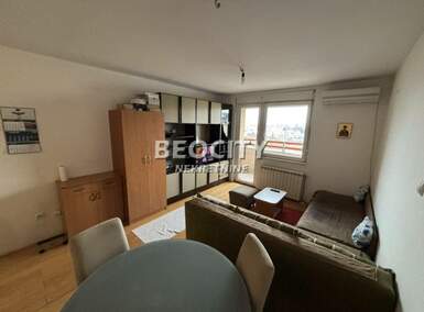 Jednosoban stan, Novi Sad, Centar, izdavanje, 34m2, 300e, id1336505