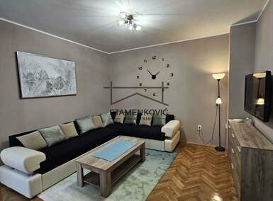 Dvosoban stan, Novi Sad, Centar, izdavanje, 43m2, 500e, id1334329