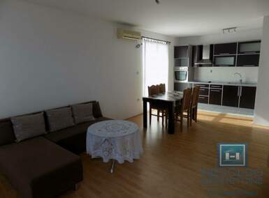 Dvosoban stan, Ćuprija, izdavanje, 65m2, 200e, id749227