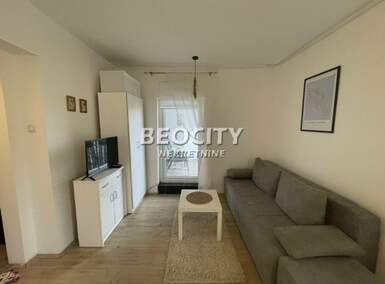 Jednosoban stan, Novi Sad, Centar, izdavanje, 25m2, 300e, id1347756